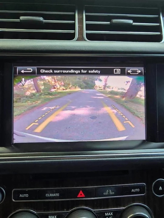 2014 Land Rover Range Rover L405 - Image 11 of 17