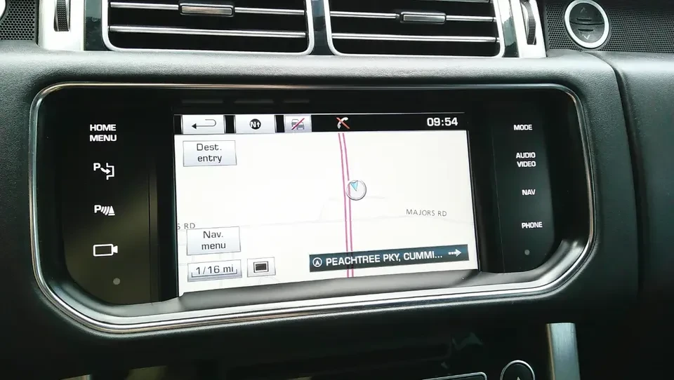 2014 Land Rover Range Rover L405 - Image 12 of 20