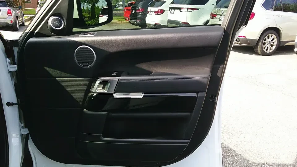 2014 Land Rover Range Rover L405 - Image 6 of 20