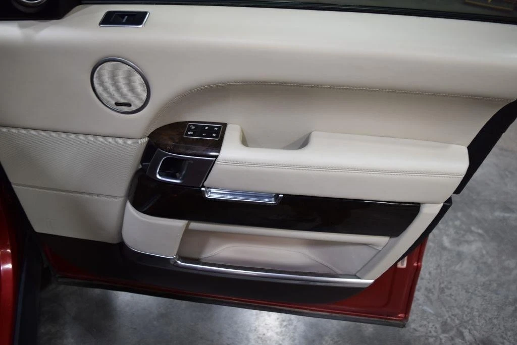 2014 Land Rover Range Rover L405 - Image 25 of 31