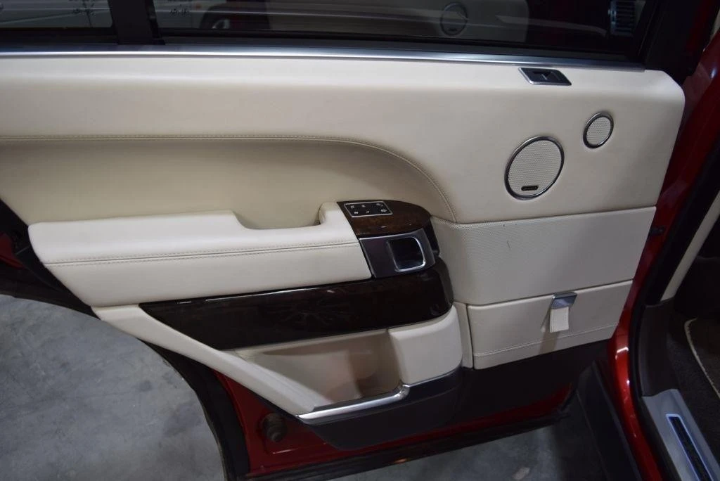 2014 Land Rover Range Rover L405 - Image 17 of 31