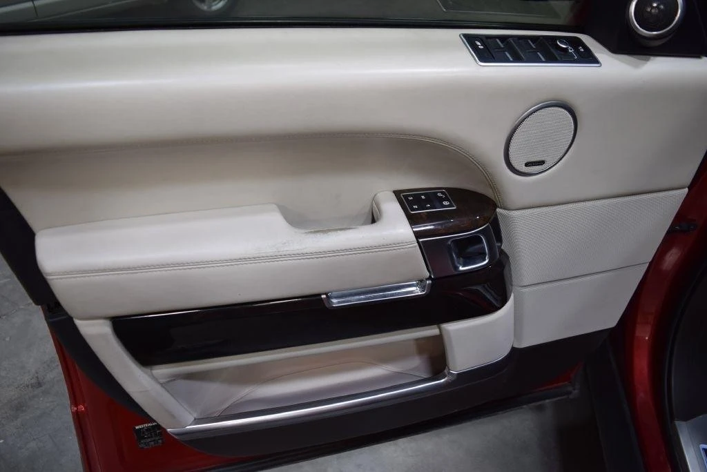 2014 Land Rover Range Rover L405 - Image 28 of 31