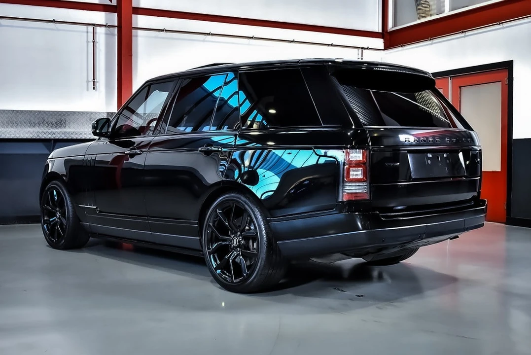2014 Land Rover Range Rover L405 - Image 17 of 31