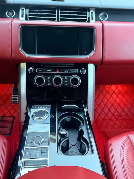 2014 Land Rover Range Rover L405 - Image 11 of 19