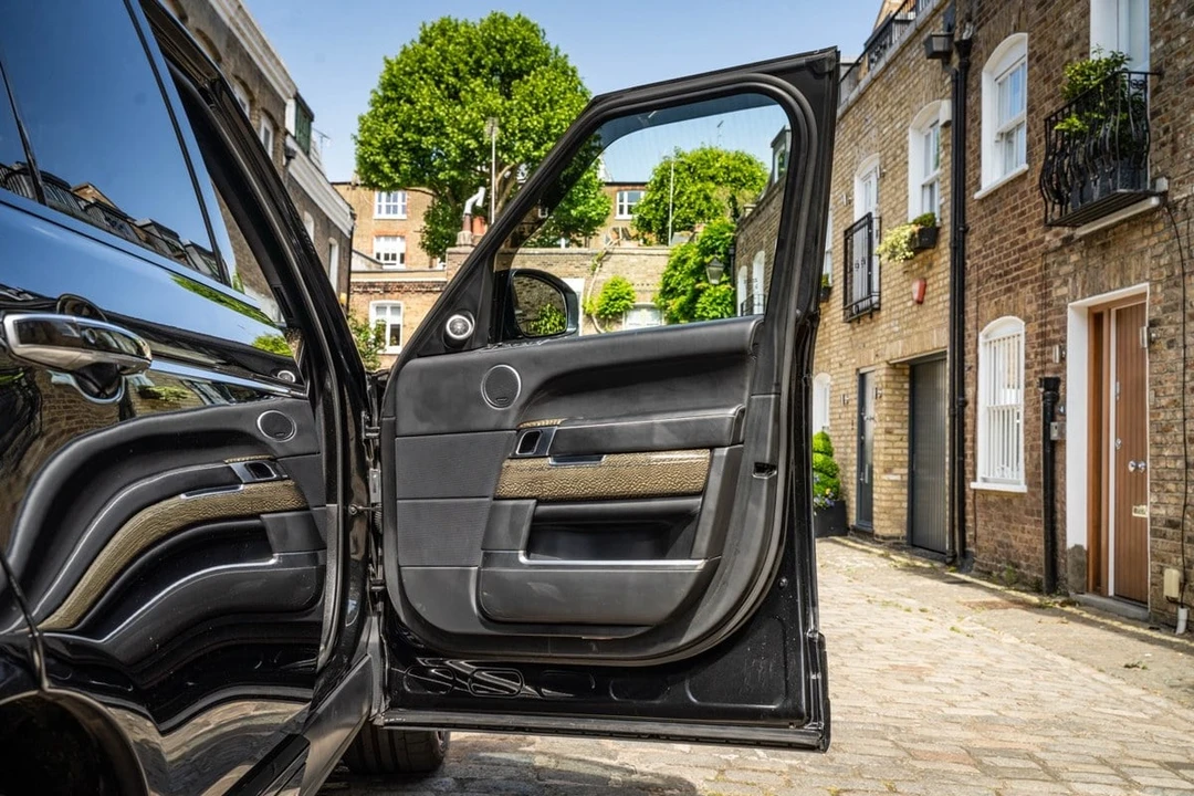 2014 Land Rover Range Rover L405 - Image 17 of 30