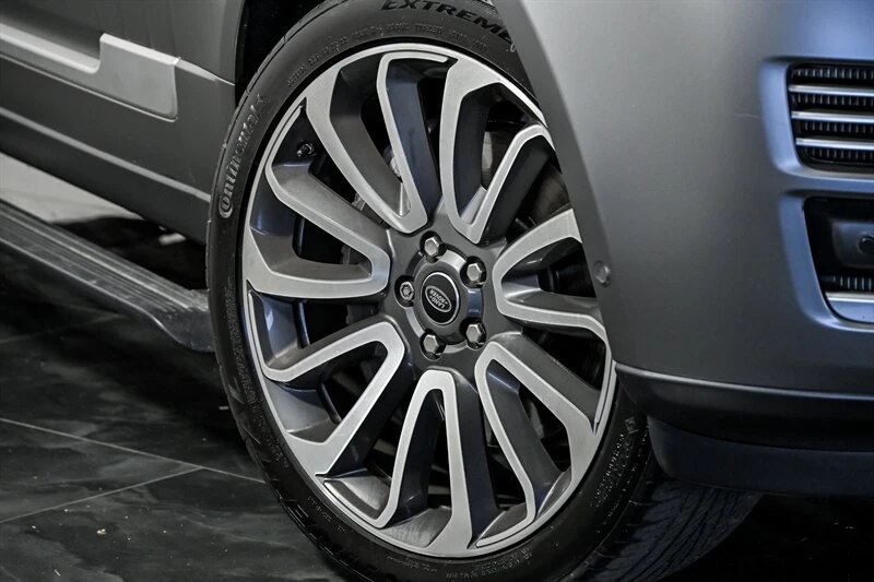2014 Land Rover Range Rover L405 - Image 3 of 31