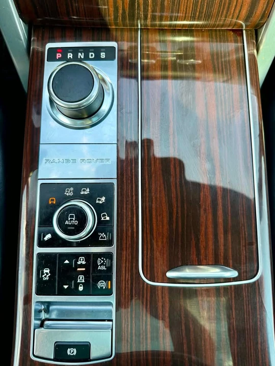 2014 Land Rover Range Rover L405 - Image 18 of 20