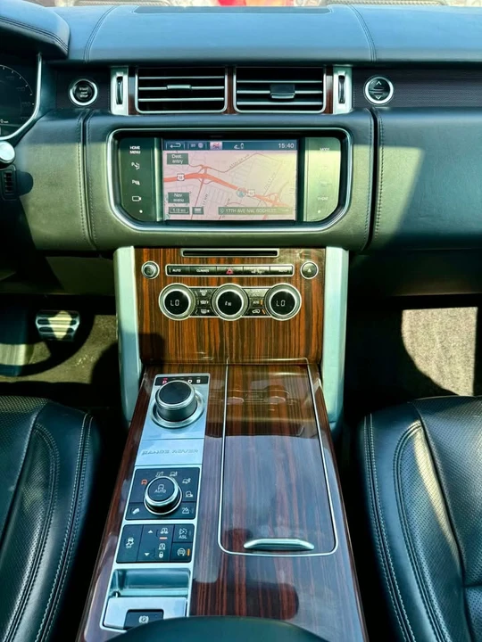 2014 Land Rover Range Rover L405 - Image 16 of 20