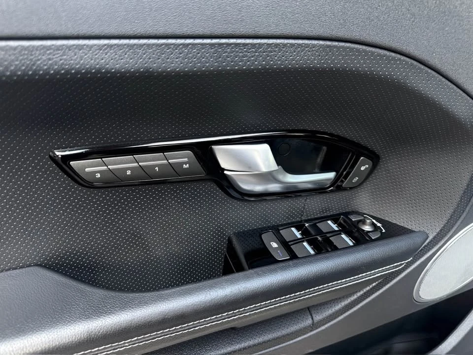 2014 Land Rover Range Rover Evoque 1st Gen - Image 19 of 20