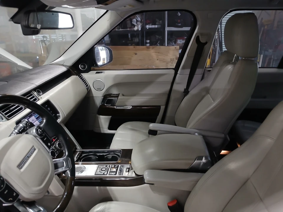 2014 Land Rover Range Rover L405 - Image 3 of 9