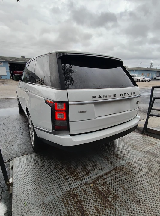 2014 Land Rover Range Rover L405 - Image 7 of 31