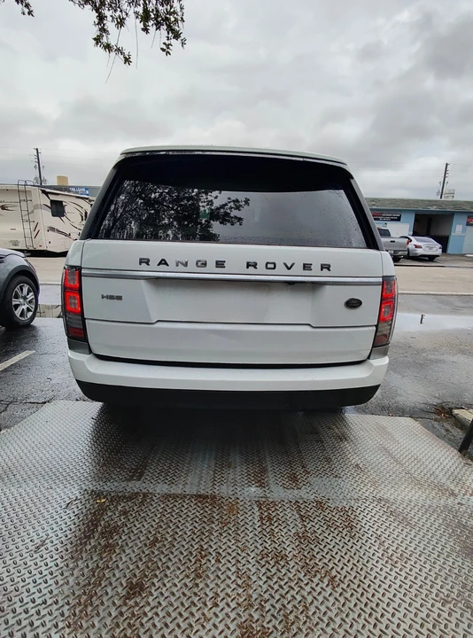 2014 Land Rover Range Rover L405 - Image 6 of 31