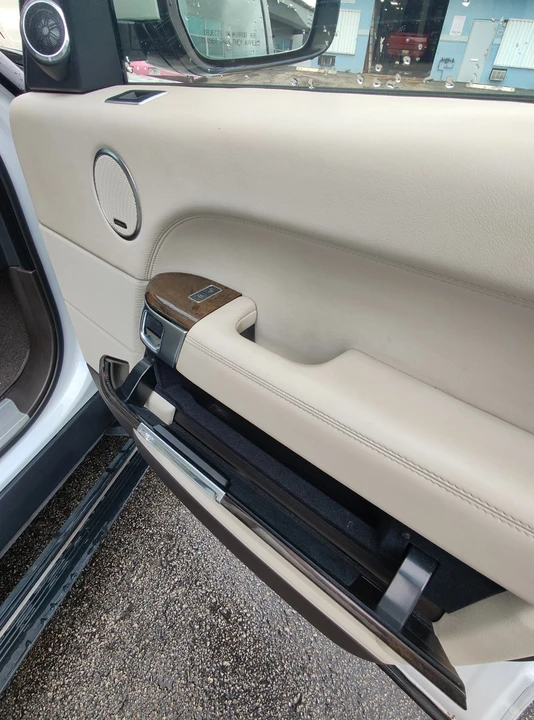 2014 Land Rover Range Rover L405 - Image 17 of 31