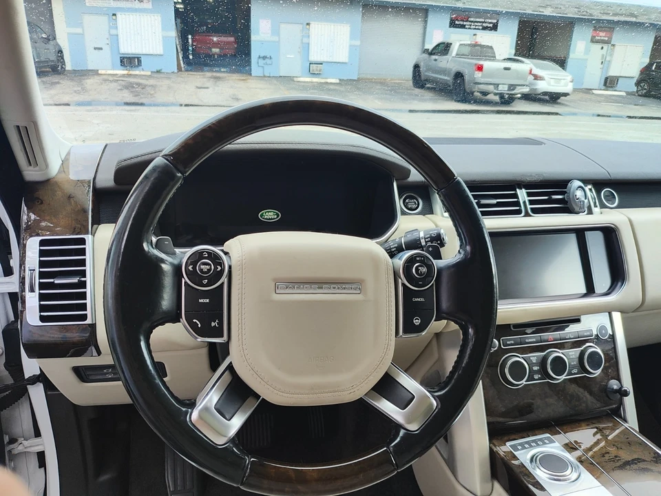 2014 Land Rover Range Rover L405 - Image 14 of 31