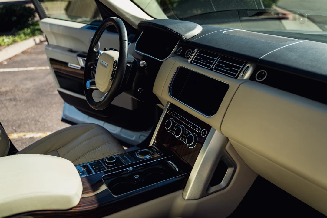 2014 Land Rover Range Rover L405 - Image 28 of 31