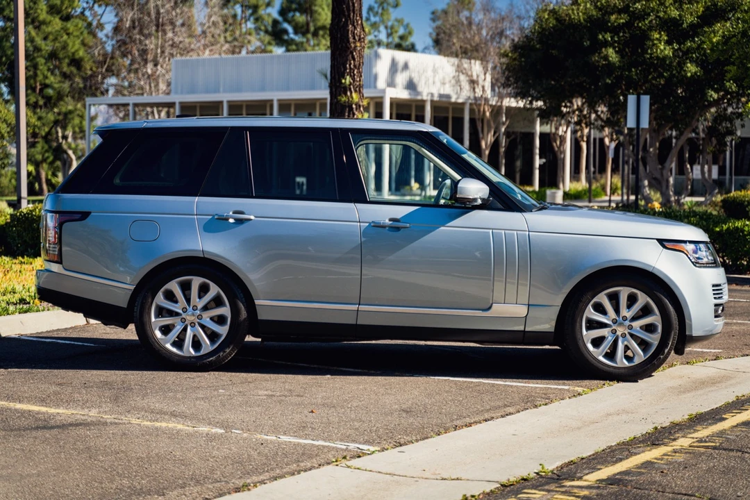 2014 Land Rover Range Rover L405 - Image 7 of 31