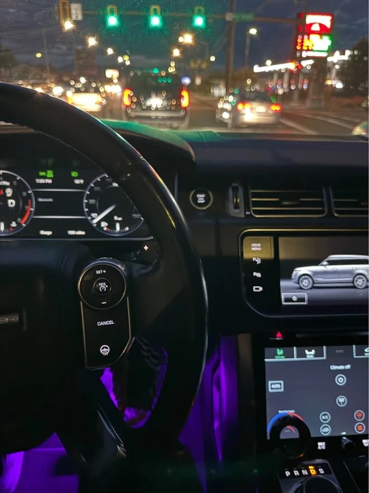 2014 Land Rover Range Rover L405 - Image 5 of 16
