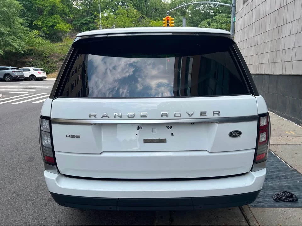 2014 Land Rover Range Rover L405 - Image 2 of 9