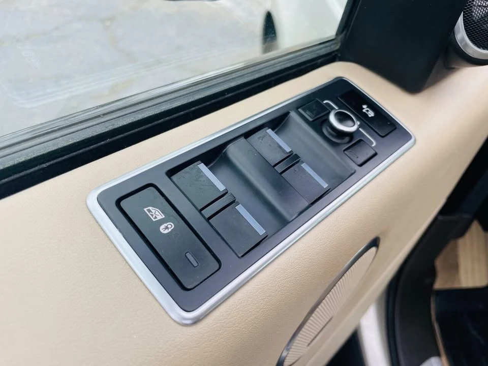 2014 Land Rover Range Rover L405 - Image 18 of 20