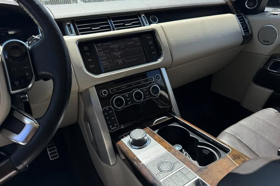 2014 Land Rover Range Rover L405 - Image 13 of 20