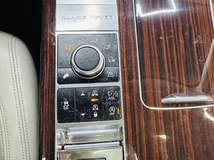 2014 Land Rover Range Rover L405 - Image 10 of 16