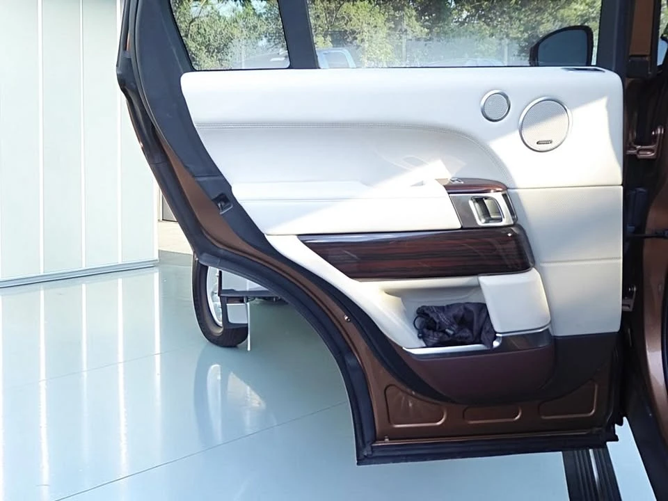 2014 Land Rover Range Rover L405 - Image 8 of 13