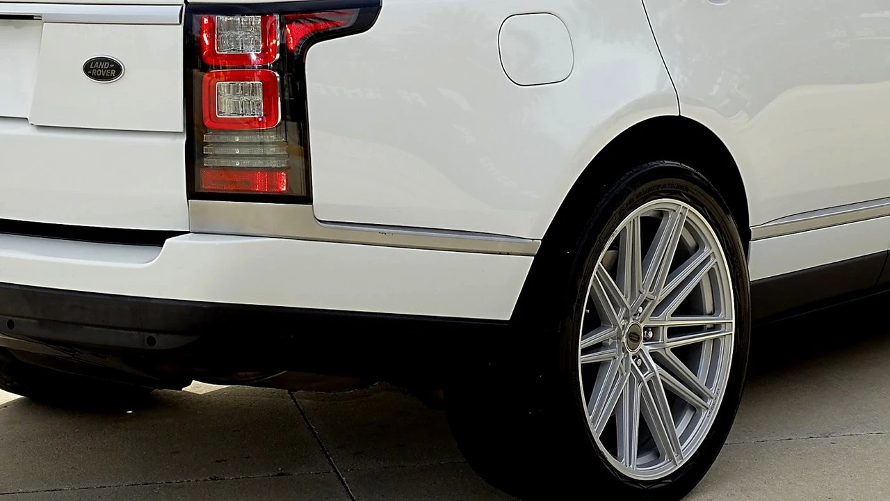 2014 Land Rover Range Rover L405 - Image 10 of 21