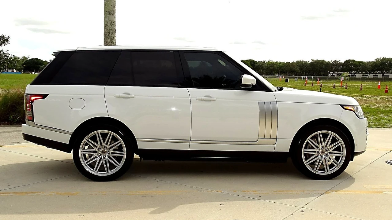 2014 Land Rover Range Rover L405 - Image 2 of 21
