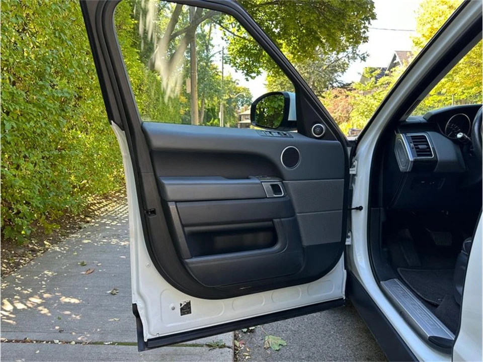 2014 Land Rover Range Rover L405 - Image 24 of 31