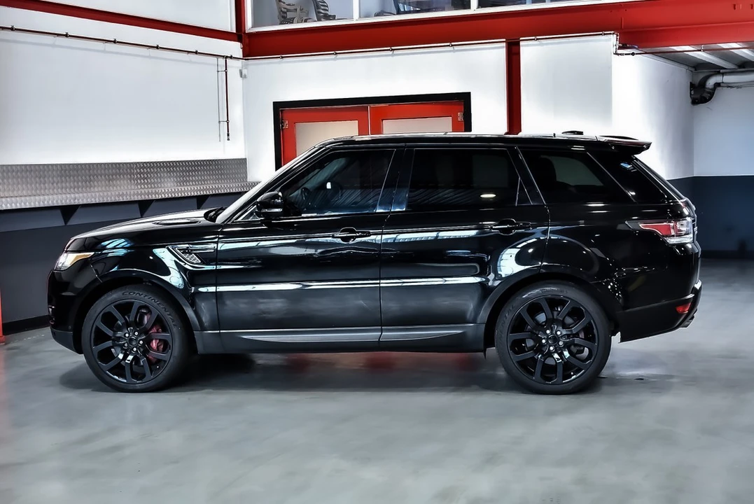 2014 Land Rover Range Rover - Image 25 of 30
