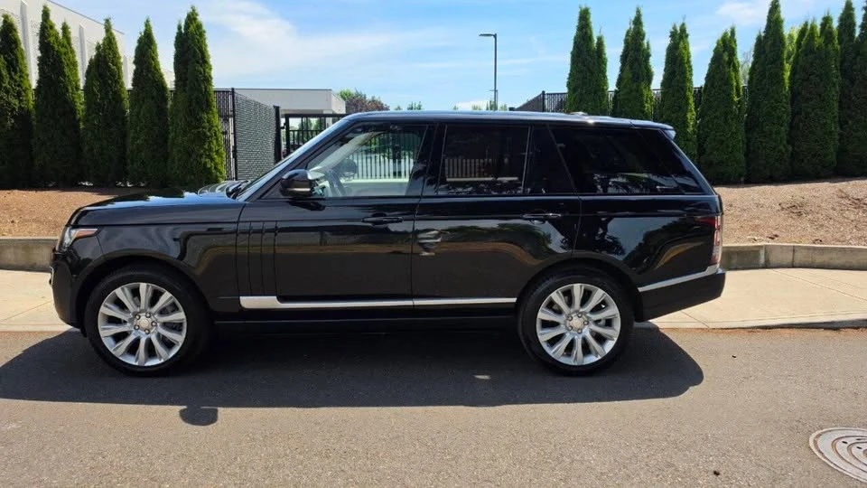 2014 Land Rover Range Rover L405 - Image 10 of 17