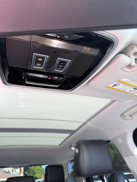 2014 Land Rover Range Rover L405 - Image 9 of 11