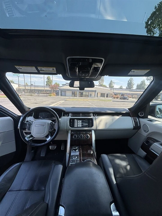 2014 Land Rover Range Rover L405 - Image 11 of 17