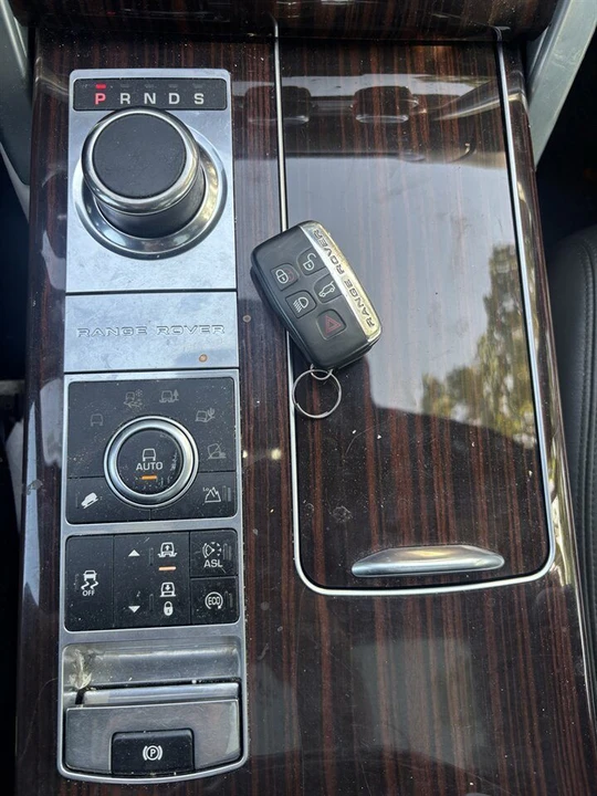 2014 Land Rover Range Rover L405 - Image 13 of 17