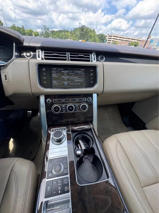 2014 Land Rover Range Rover L405 - Image 13 of 15