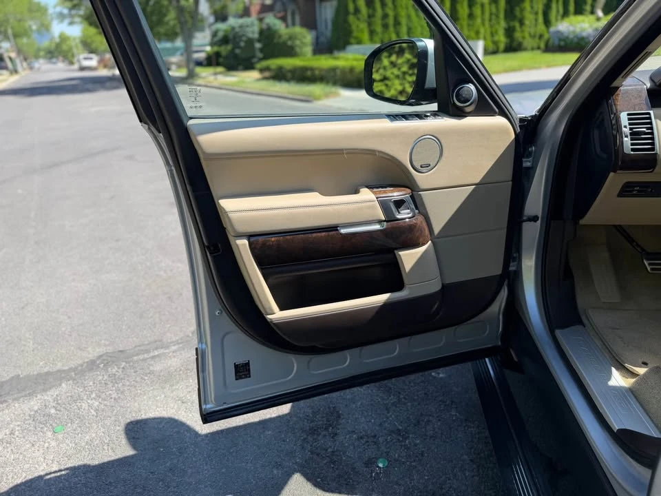 2014 Land Rover Range Rover L405 - Image 9 of 19