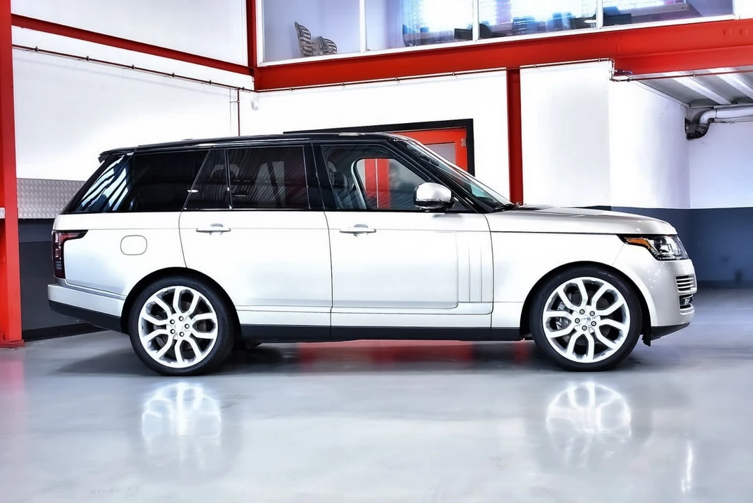 2026 Land Rover Range Rover L405 - Image 11 of 30