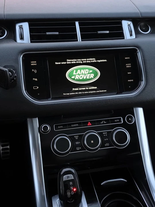 2014 Land Rover Range Rover L405 - Image 5 of 17