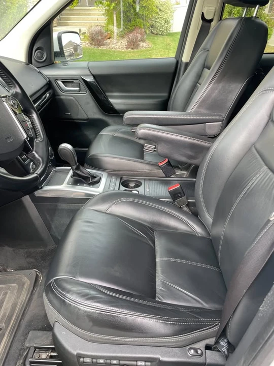 2014 Land Rover Freelander - Image 10 of 16