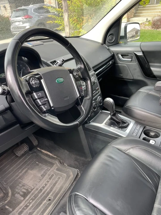2014 Land Rover Freelander - Image 11 of 16
