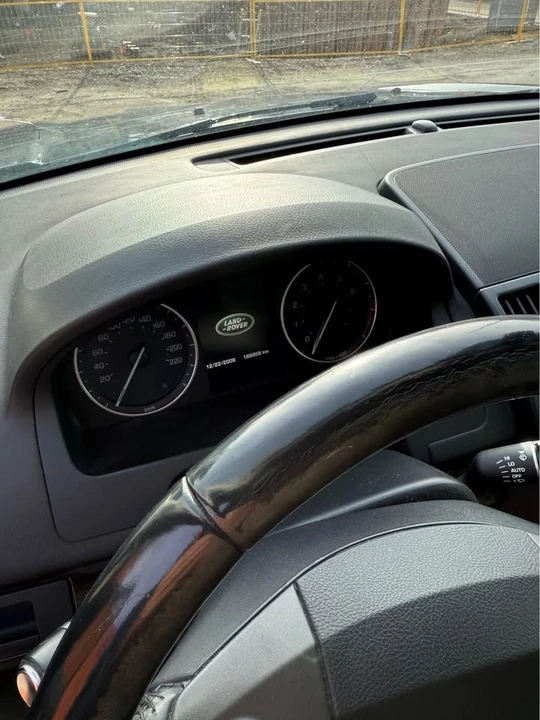 2014 Land Rover Freelander - Image 10 of 13
