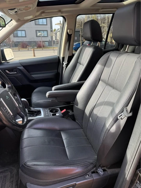 2014 Land Rover Freelander - Image 9 of 13