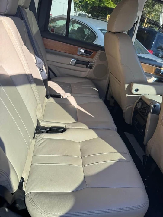 2014 Land Rover Discovery 4th Gen - Image 14 of 16