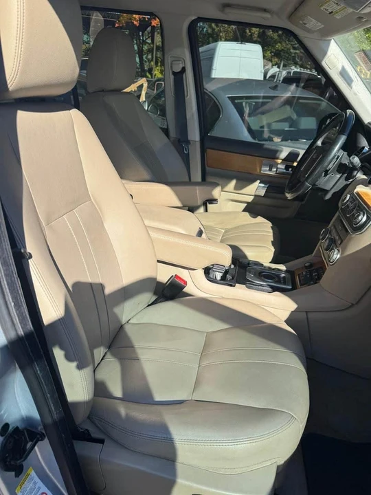 2014 Land Rover Discovery 4th Gen - Image 11 of 16