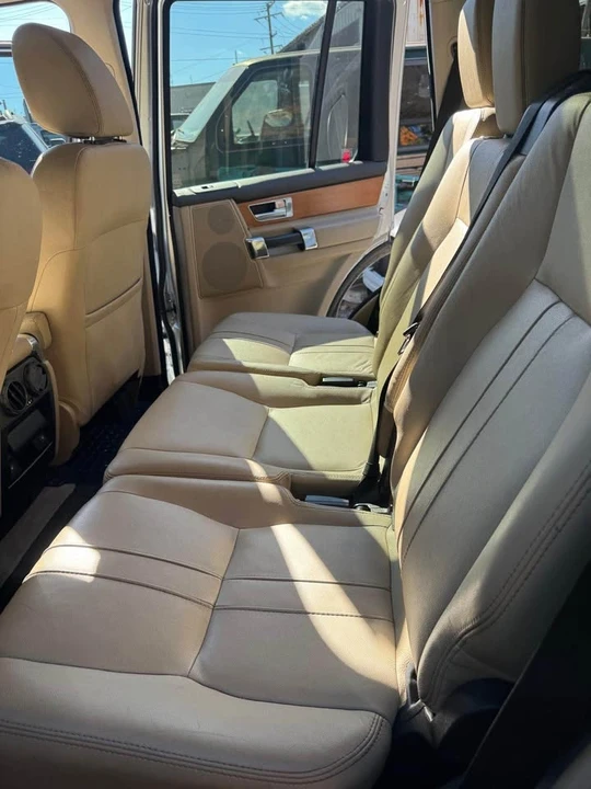 2014 Land Rover Discovery 4th Gen - Image 9 of 16