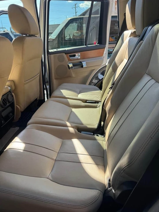 2014 Land Rover Discovery 4th Gen - Image 12 of 16
