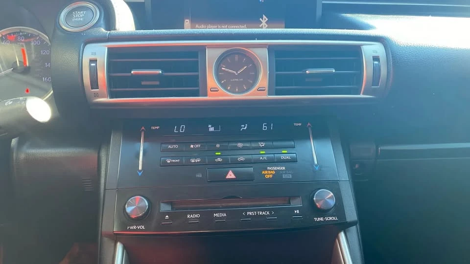 2014 Lexus IS 3rd Gen - Image 17 of 20