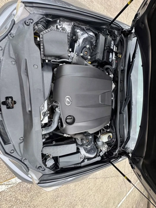 2014 Lexus IS 3rd Gen - Image 17 of 19