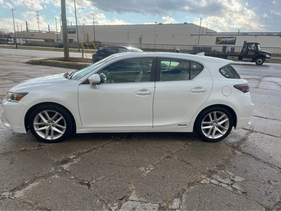 2014 Lexus CT - Image 7 of 20