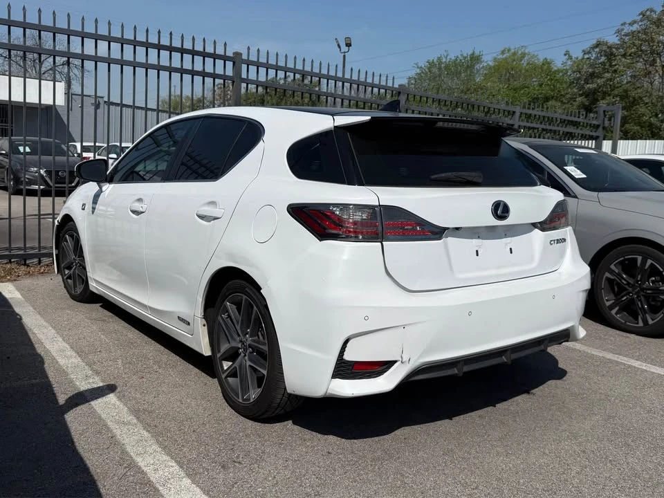 2014 Lexus CT - Image 2 of 5